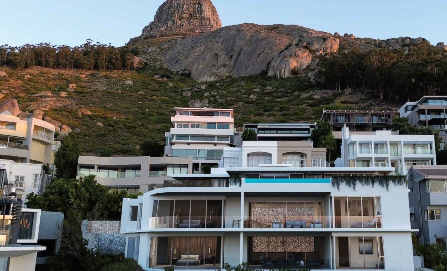 6 Bedroom Property for Sale in Fresnaye Western Cape